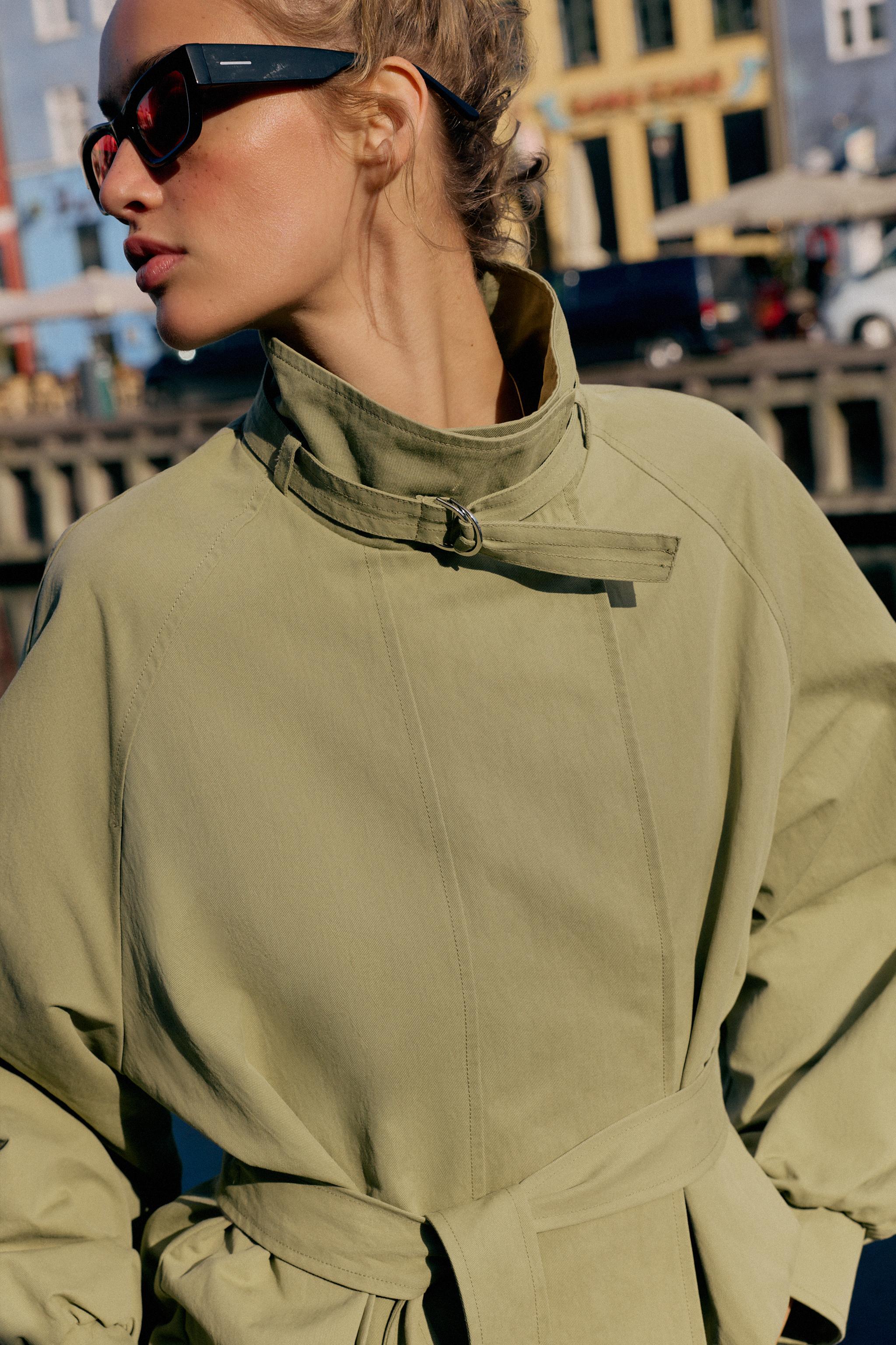BLOUSON COL MONTANT AVEC CEINTURE